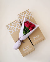 ハナプロ(HANAPRO) ダズンローズ 赤バラ 生花 花束 12本 花のプロが厳選 【大田市場直送】